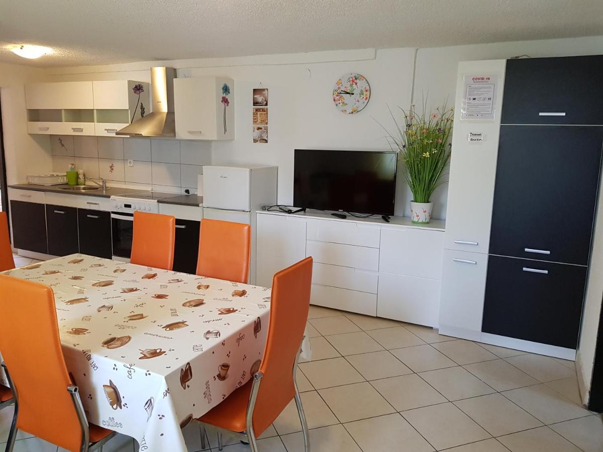 Skrbčići Apartment Deni מראה חיצוני תמונה
